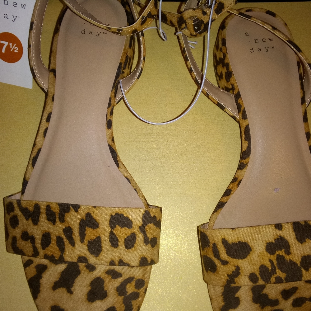 Leopard sandal